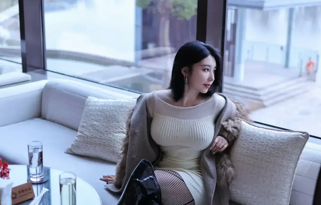 教母三人行Eliy短剧未删减完整版高清蓝光典藏全集免费在线观看