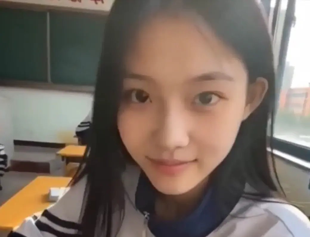 我的十八岁女友无删减版4K蓝光全集在线播放 - 高甜治愈追完又想谈恋爱 - 星空影院免费极速加载推荐